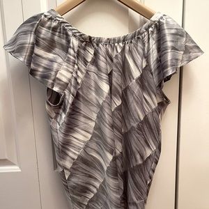 Banana Republic silky top size medium